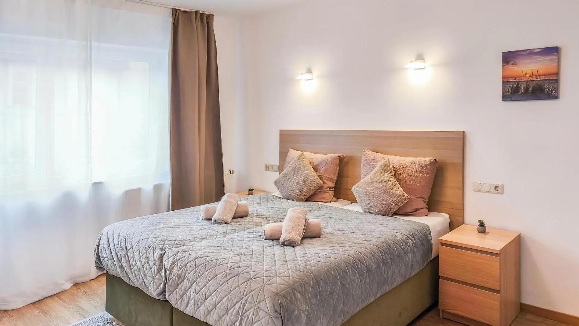 Falk Homes- Luxus Apartments, Ideal Fuer Geschaeftsreisende & Familien - Nahe Messe, Im Zentrum Nuernbergs Mit Balkon, Arbeitsplatz & Parkplatz, Self Check-In Nuremberg